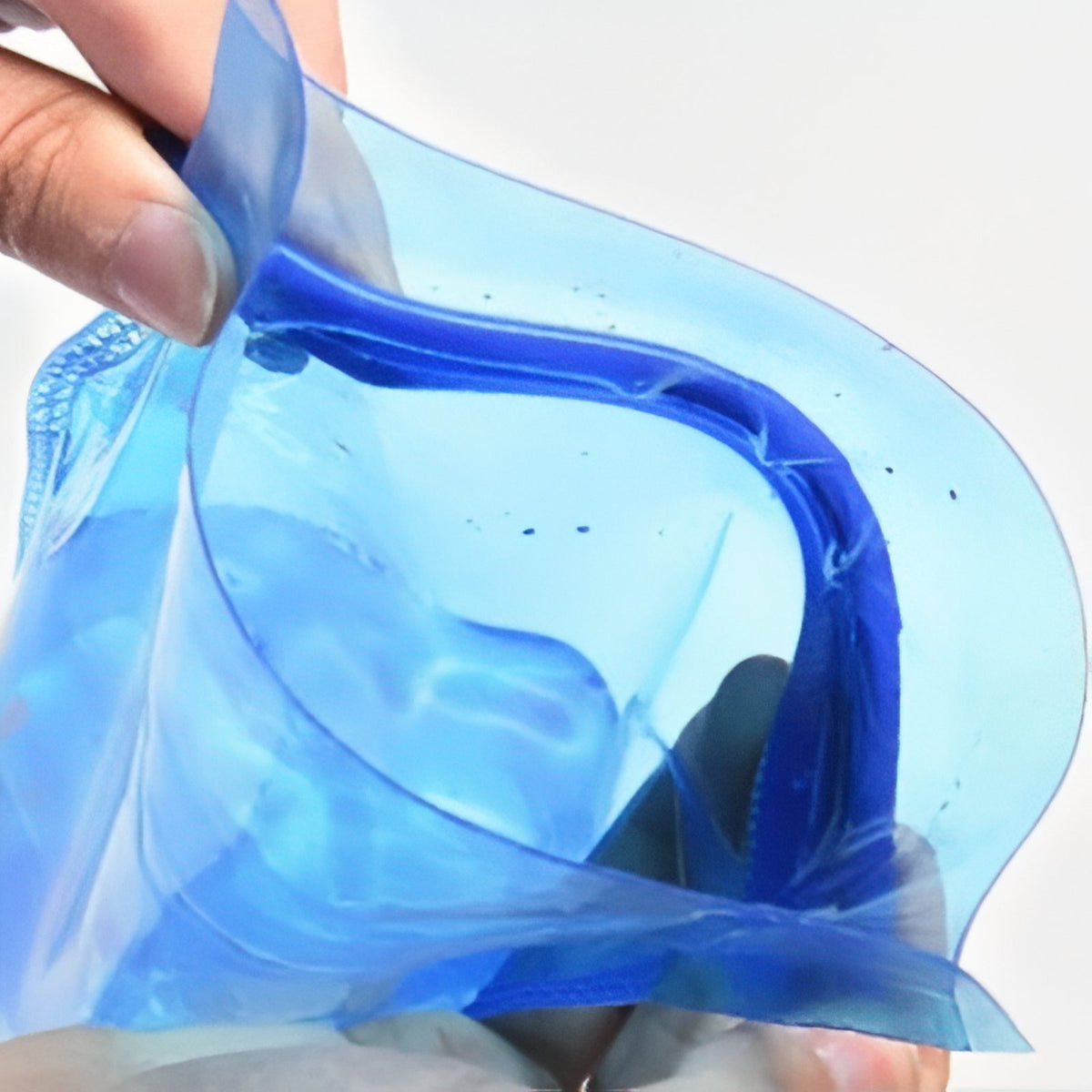 Close-up of the Hiking Water Bladder product - 1 L - 1.5 L - 2 L - 3 L