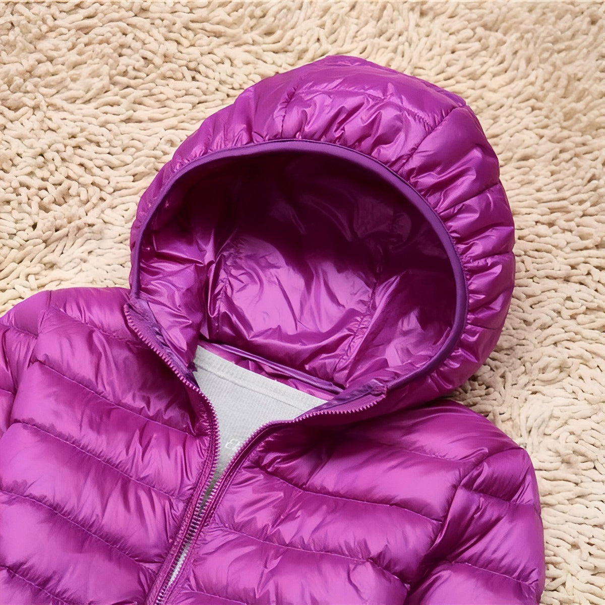 Women's Compressible Hiking Down Jacket close-up hood - Powder Pink - Navy Blue - Navy Blue (without hood) - Orange - Beige - Beige (without hood) - Mint Green - Mint Green (without hood) - Pink - Blue - Purple - Purple (without hood) - Red - Red (without hood) - Black - Black (without hood) - Burgundy - Burgundy (without hood)