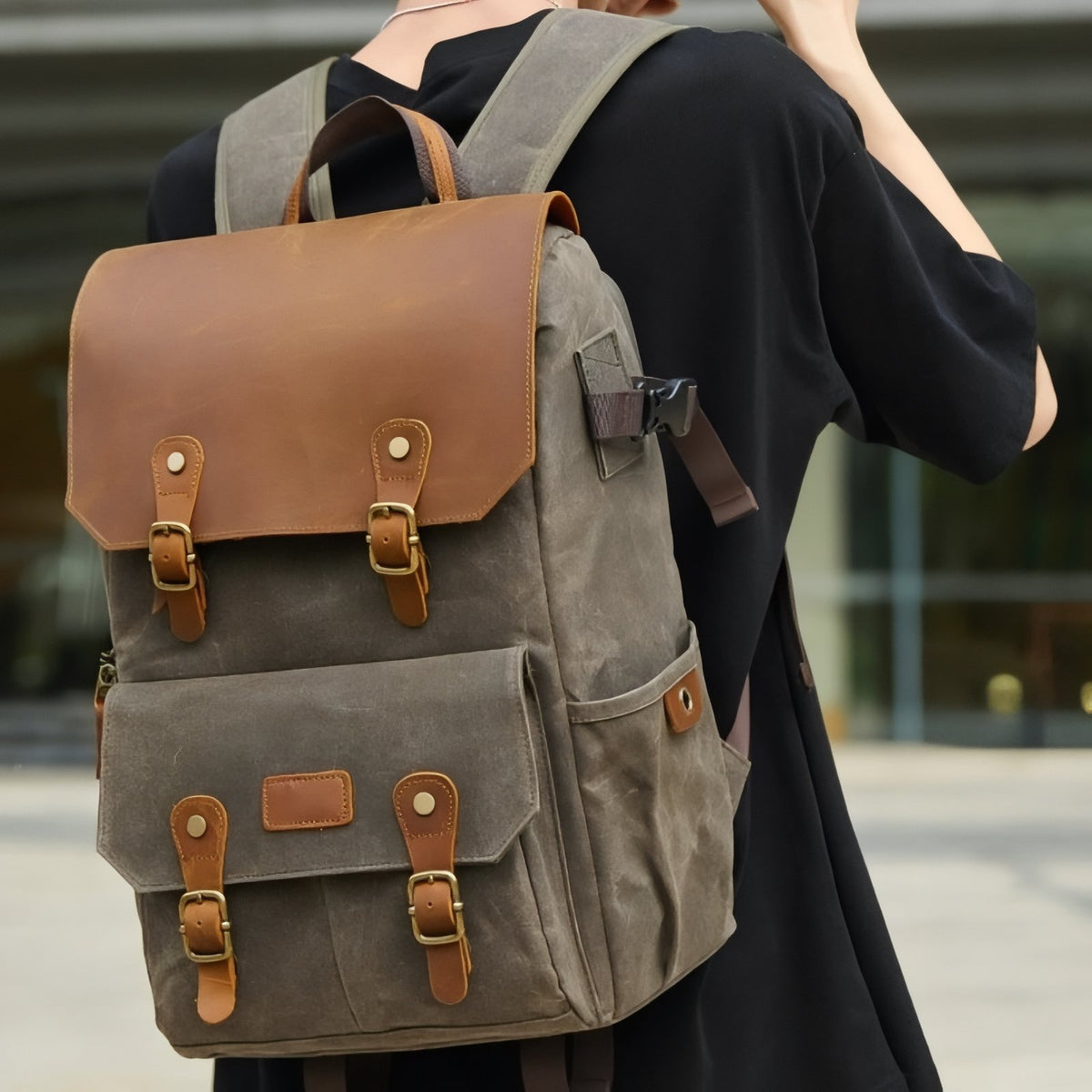 Travel Camera Backpack worn on the back - Khaki - Gray - Green