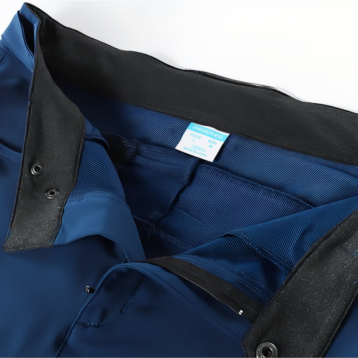 Hiking Zip Bermuda close-up interior - Dark Grey - Navy Blue - Black - Sky Blue - Green - Burgundy - Orange